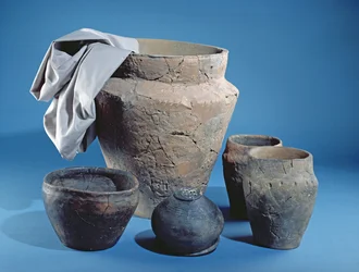 Sechs Töpfe für verschiedene Zwecke, alle aus Oxfordshire